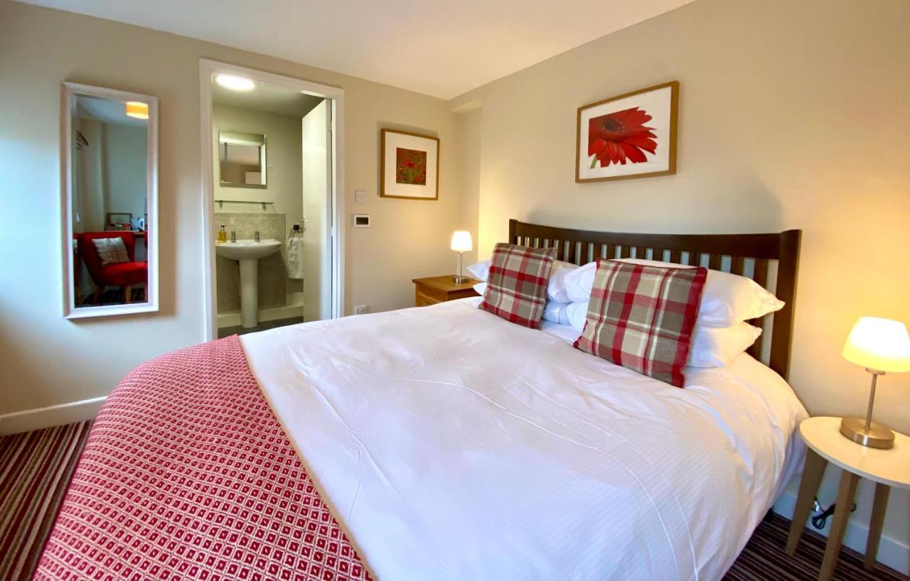 The Craven Arms Hotel Settle Bagian luar foto